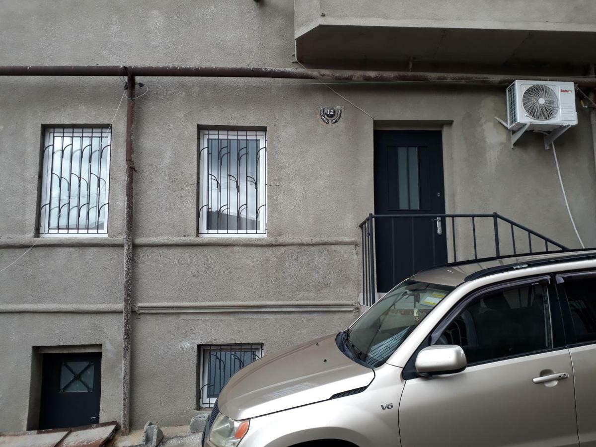 2 Bedroom Apartment In Chugureti Tiflis Exterior foto